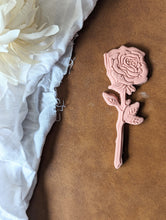 Charger l&#39;image dans la galerie, Long stem rose Debosser and Cutter
