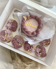 Load image into Gallery viewer, Mum Cupcake Topper
