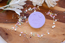 Charger l&#39;image dans la galerie, Hippity Hopppity Fondant debosser
