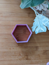 Cargar imagen en el visor de la galería, Hexagon cookie cutter
