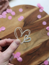Charger l&#39;image dans la galerie, Heart Cupcake Toppers
