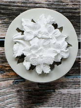 Load image into Gallery viewer, Flower Bee  Silicone Mould
