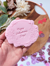 Load image into Gallery viewer, Valentines Day frame debosser and cutter
