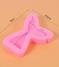 Load image into Gallery viewer, Mermaid Tail Silicone Mould

